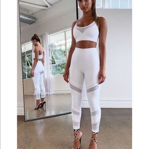 White Fox frequency leggings white XS NWT